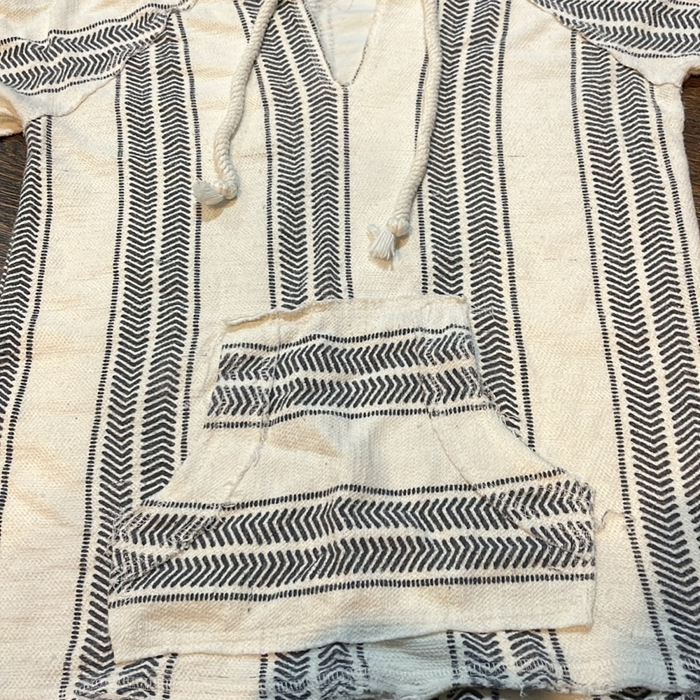 Beach-Material Hoodie - Picture 2 of 3